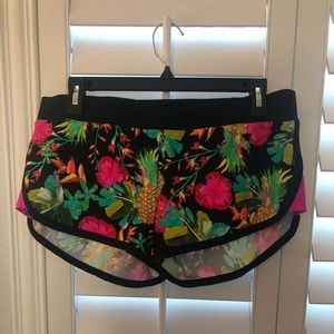 Body glove swim shorts, medium